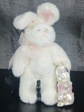Vtg Dillard's Plush White Easter Bunny Rabbit Stacked Glass Bunnies Ornament